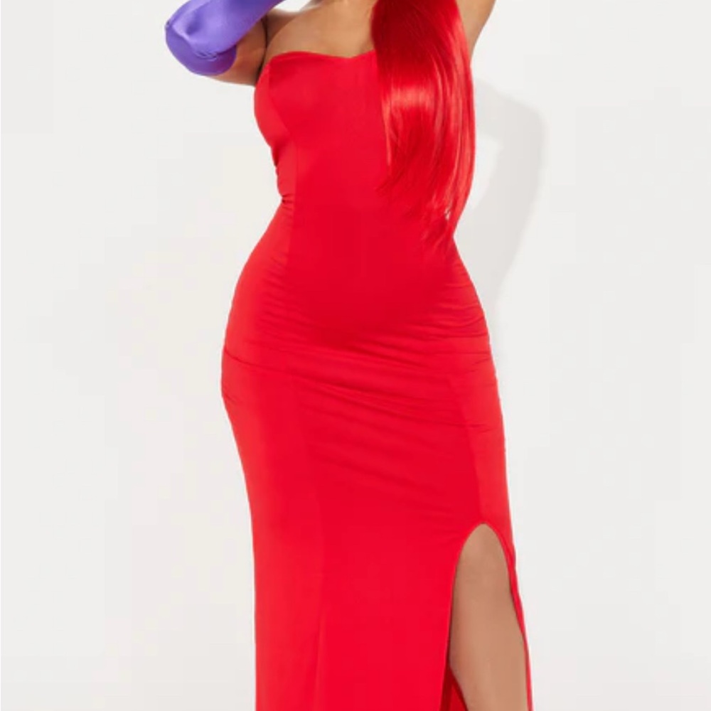 Elegant Red Strapless Dress